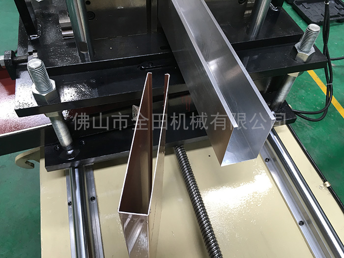 铝方通设备厂家 铝方通设备厂家