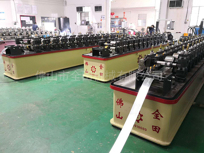 轻钢龙骨机设备 轻钢龙骨机设备